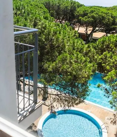 Apartment Seahomes Vacations - Seafront In With Pkg