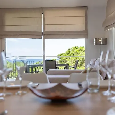 Apartment Seahomes Vacations - Seafront In With Pkg Blanes