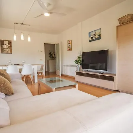 Seahomes Vacations - Seafront In With Pkg * Blanes