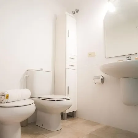 Seahomes Vacations - Seafront In With Pkg Apartment