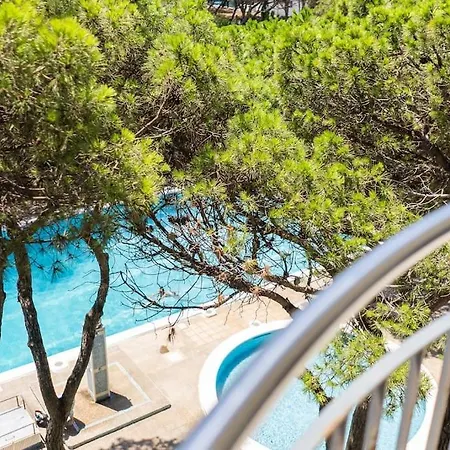 Seahomes Vacations - Seafront In With Pkg Apartment *