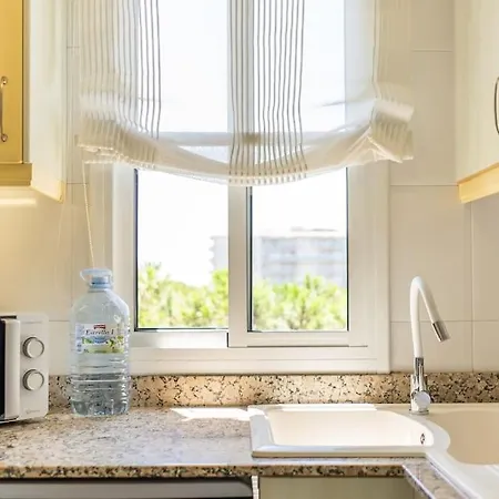 Seahomes Vacations - Seafront In With Pkg Apartment Blanes