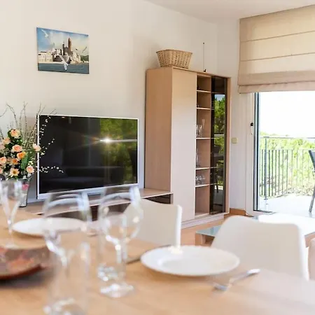 Apartment Seahomes Vacations - Seafront In With Pkg Blanes